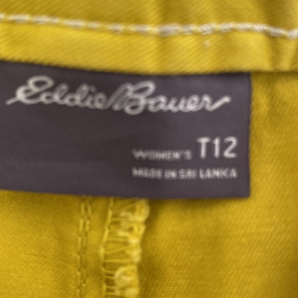 Eddie Bauer Legend Wash Slightly Curvy Shorts - Mustard Yellow - Size 12 - Picture 4 of 6